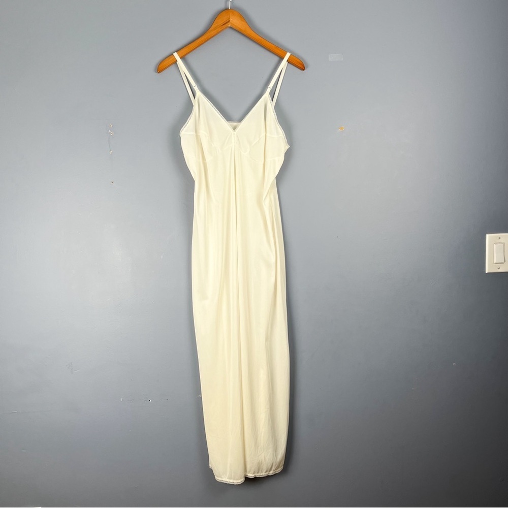 Lorraine Exclusive of Decoration Slip Dress Cream‎ Nylon Full Length